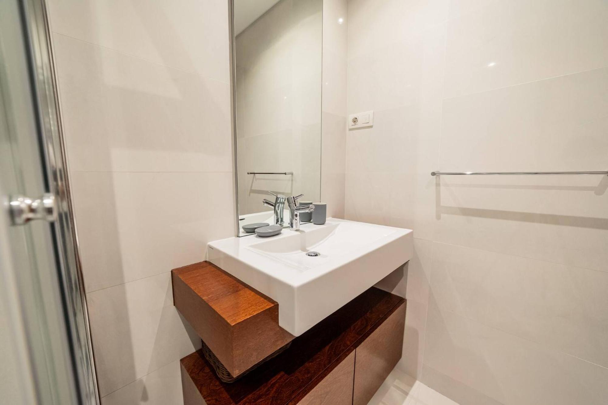 Modern Cedofeita By Hosty Apartment Porto Ngoại thất bức ảnh